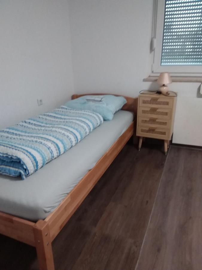 Nguyen Le 3 Schlafzimmer, 7 Bette,Dusche, 2 Wc , Kueche Ab 2 Uebernachtungen Neukirch  Extérieur photo