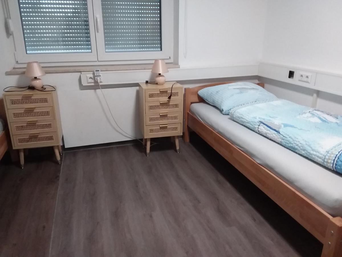 Nguyen Le 3 Schlafzimmer, 7 Bette,Dusche, 2 Wc , Kueche Ab 2 Uebernachtungen Neukirch  Extérieur photo