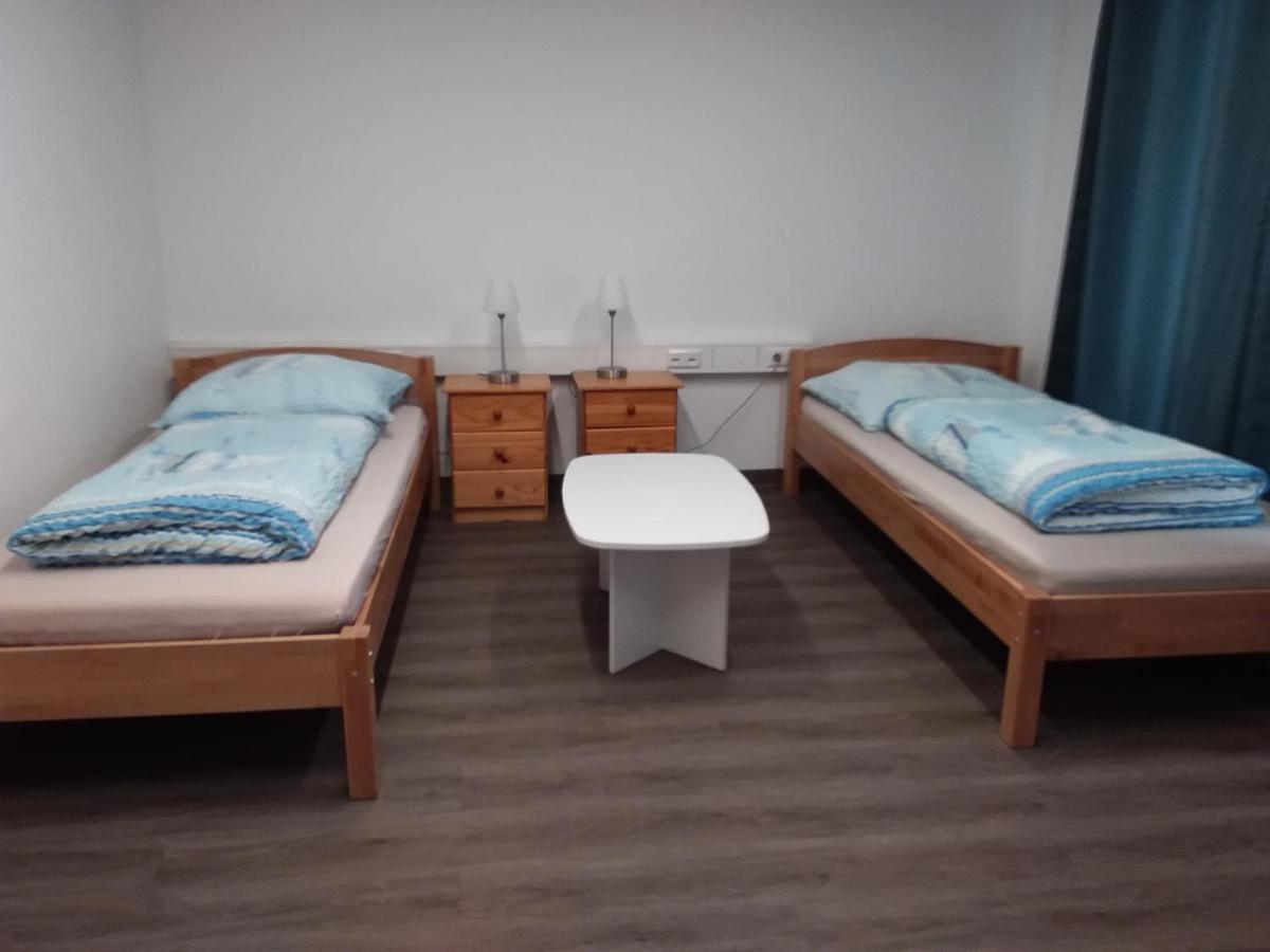 Nguyen Le 3 Schlafzimmer, 7 Bette,Dusche, 2 Wc , Kueche Ab 2 Uebernachtungen Neukirch  Extérieur photo